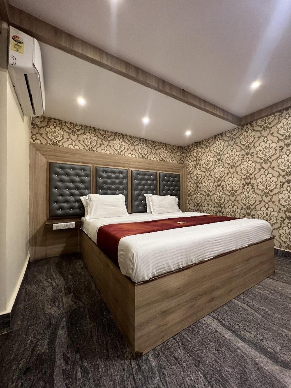 Dreamz Lodge Bangalore Ngoại thất bức ảnh