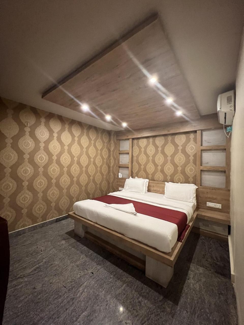 Dreamz Lodge Bangalore Ngoại thất bức ảnh
